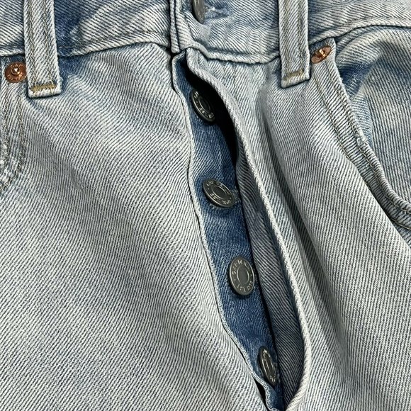 NWT GAP Boyfriend Denim Shorts Sz 4/27 TALL Light Wash Ripped #660380 - Picture 5 of 6